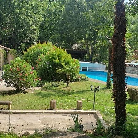 Villa Eden Vert Файенс Екстериор снимка