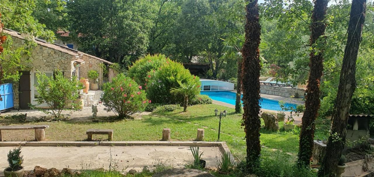 Villa Eden Vert Файенс Екстериор снимка