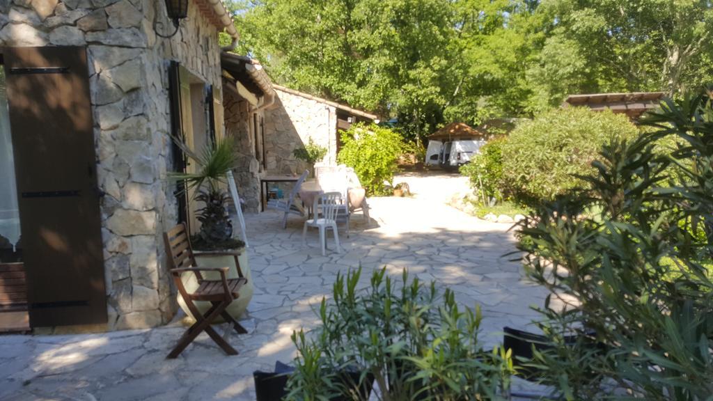 Villa Eden Vert Файенс Екстериор снимка