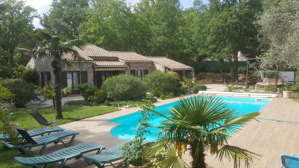 Villa Eden Vert Файенс Екстериор снимка