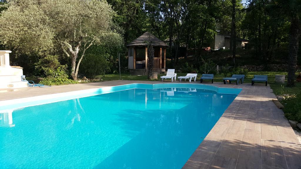 Villa Eden Vert Файенс Екстериор снимка